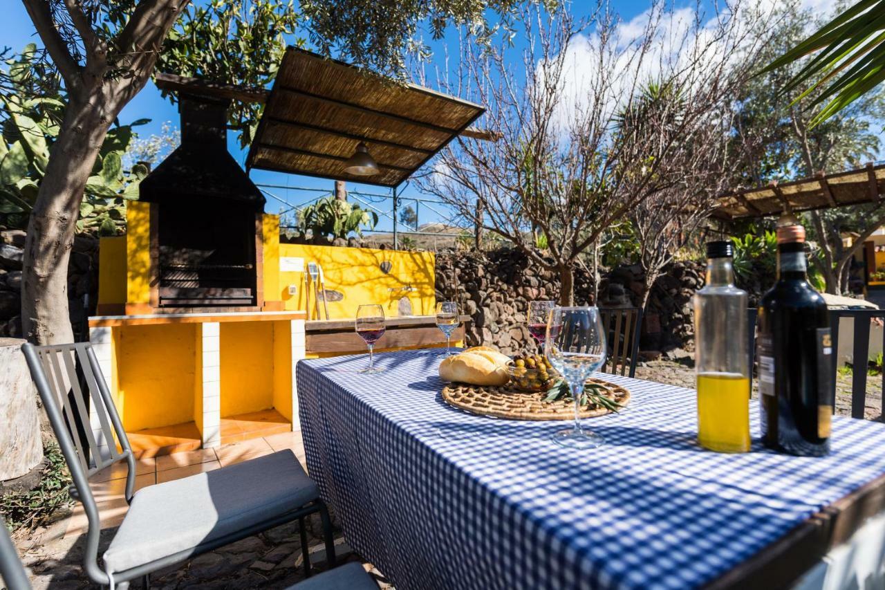 Bohemian Hideaway Finca - 2 Unique Houses With Shared Pool Santa Lucia Exteriör bild